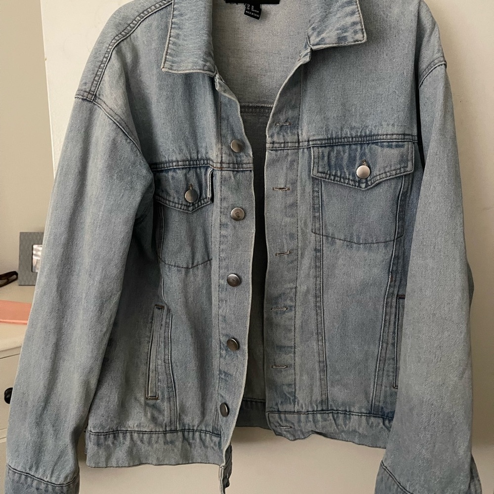 Forever 21 Jean Jacket | Size Medium | jean jacket